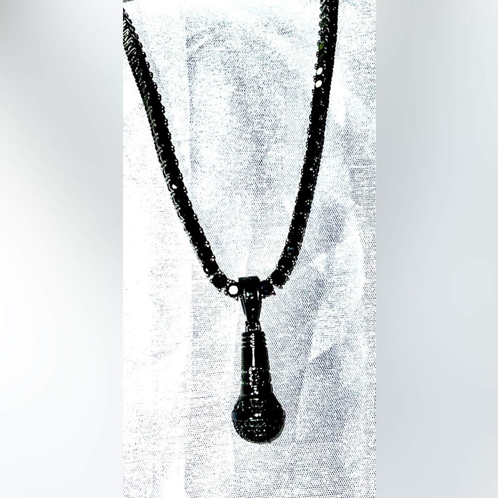 New Microphone Pendant for Necklace / Chain - Picture 3 of 8